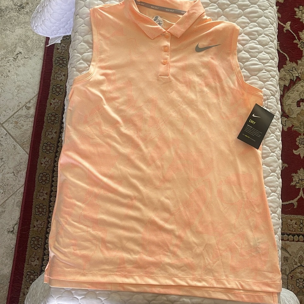 Nike Women’s Dry Fit Golf Shirt